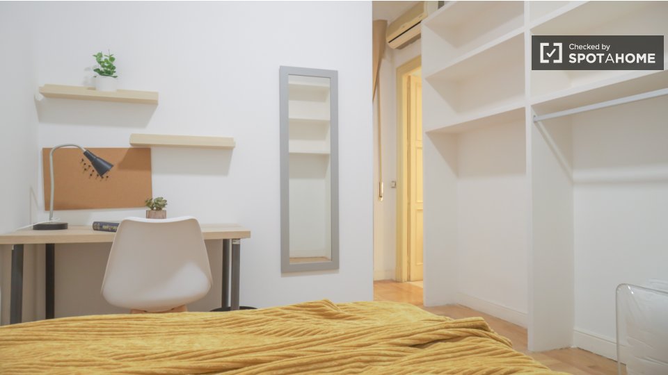 Double room Madrid, 18 beds — photo 16