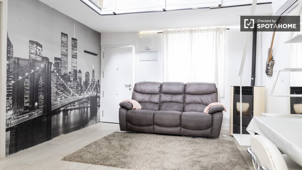 Double room Madrid, 3 beds — photo 23