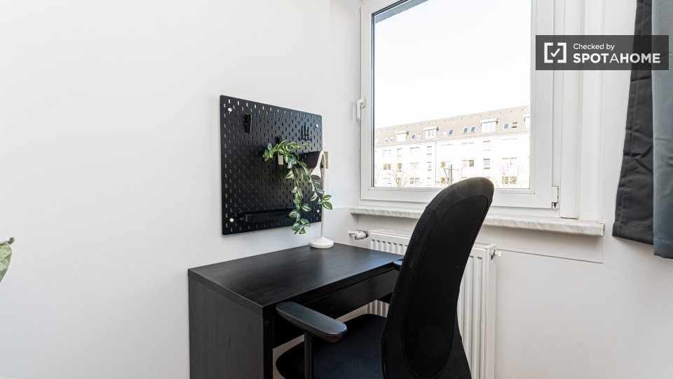 Double room Berlin, 6 beds, 88m² — photo 9