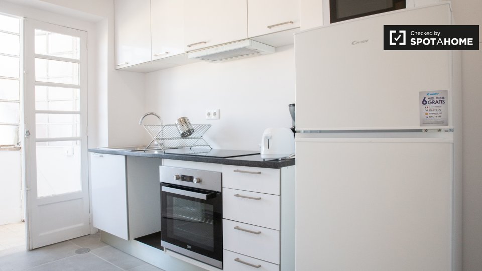 Apartment Lisbon, 5 beds, 100m² — photo 6