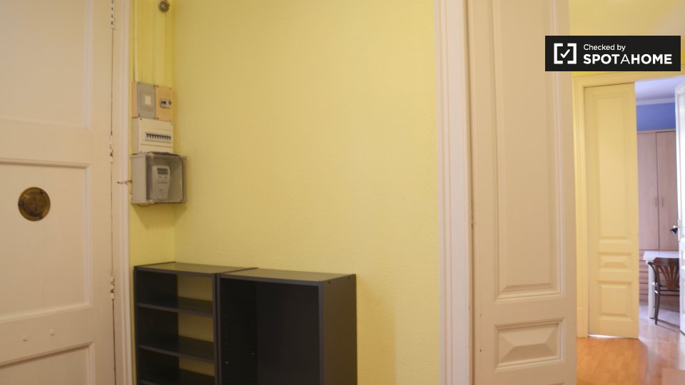 Double room Barcelona, 4 beds, 84m² — photo 19