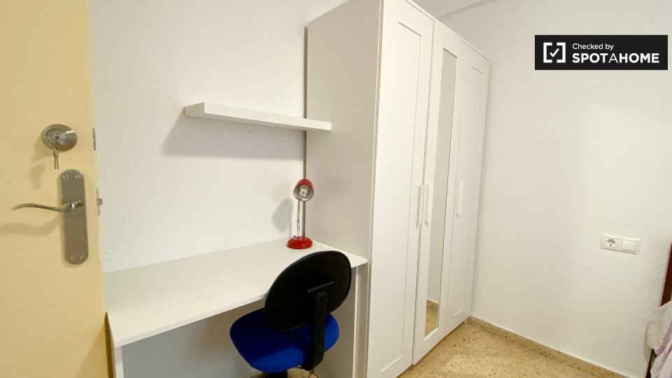 Double room Valencia, 4 beds — photo 6