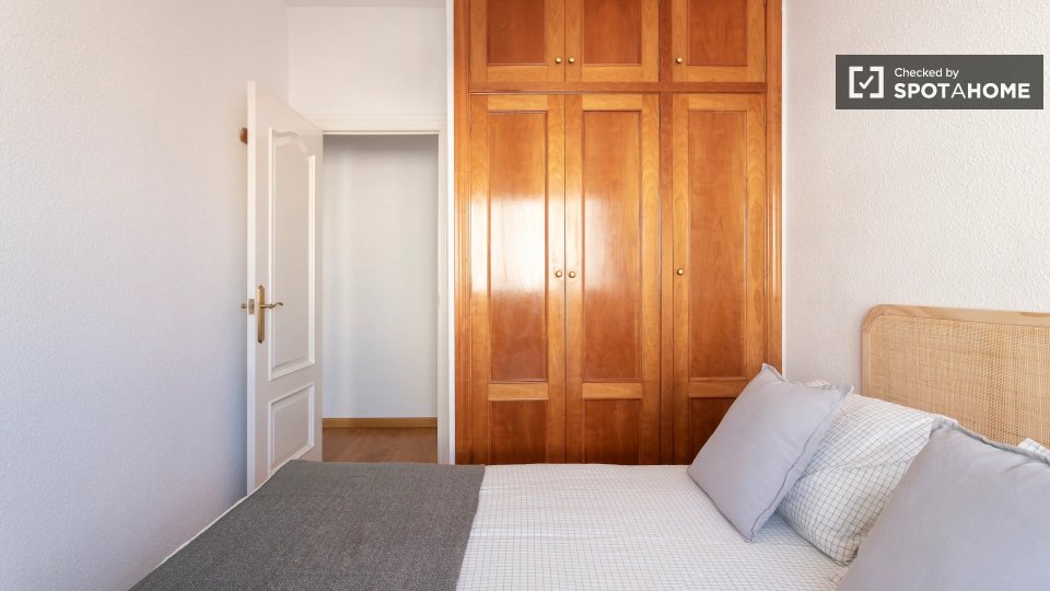 Double room Alicante, 4 beds — photo 11