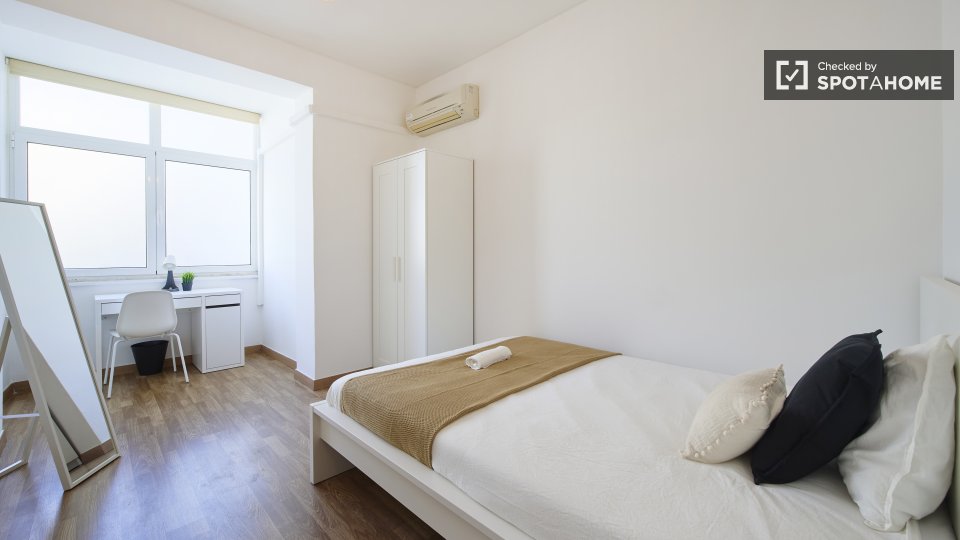 Double room Lisbon, 9 beds — photo 9