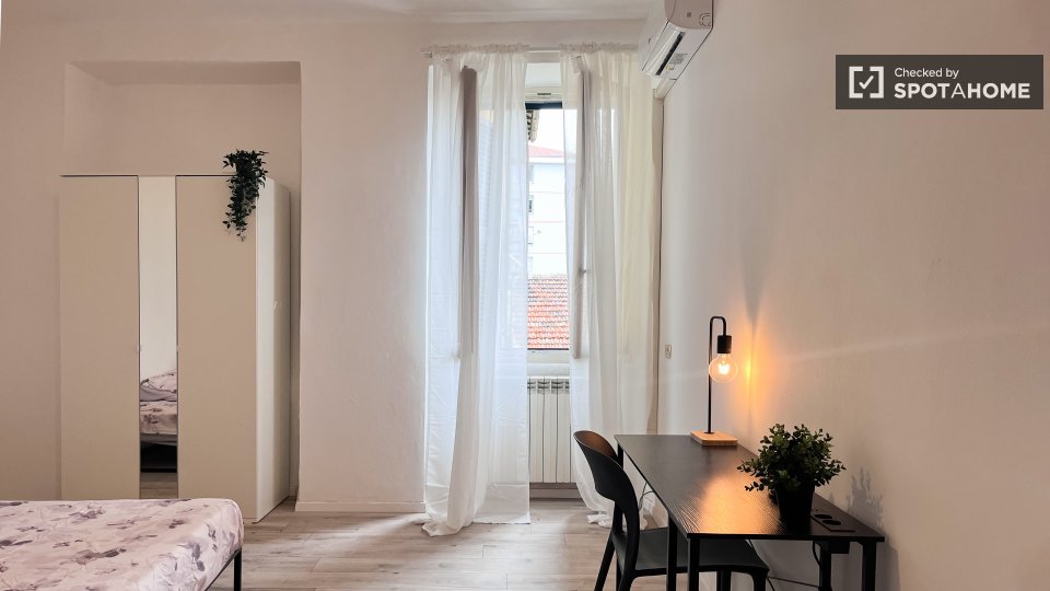 Double room Milan, 2 beds — photo 16