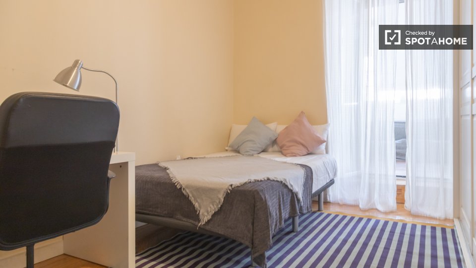 Double room Madrid, 9 beds — photo 14
