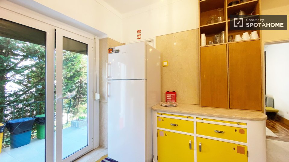 Double room Lisbon, 6 beds — photo 62