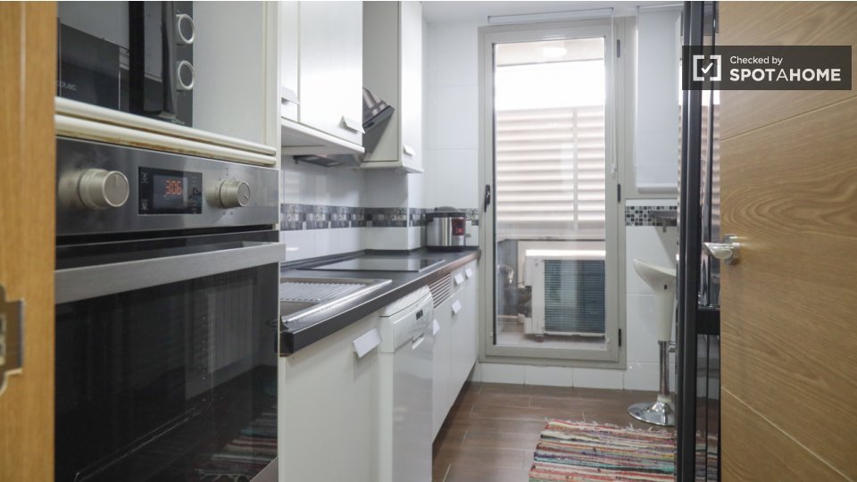 Apartment Madrid, 4 beds, 107m² — photo 15