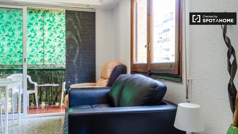 Double room Valencia, 4 beds, 110m² — photo 4