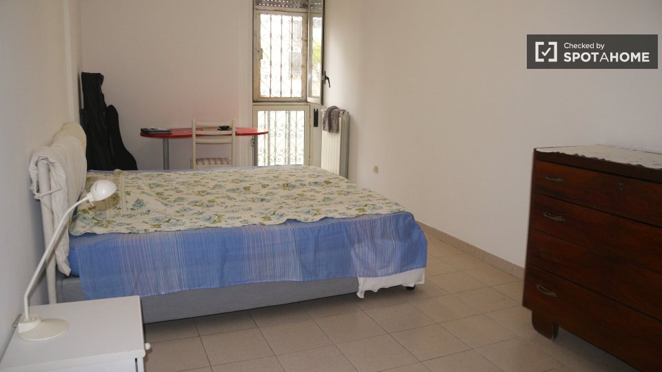 Double room Rome, 5 beds — photo 1