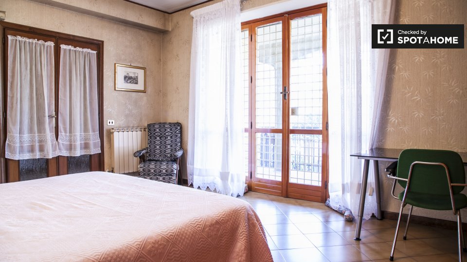 Double room Rome, 8 beds, 360m² — photo 2