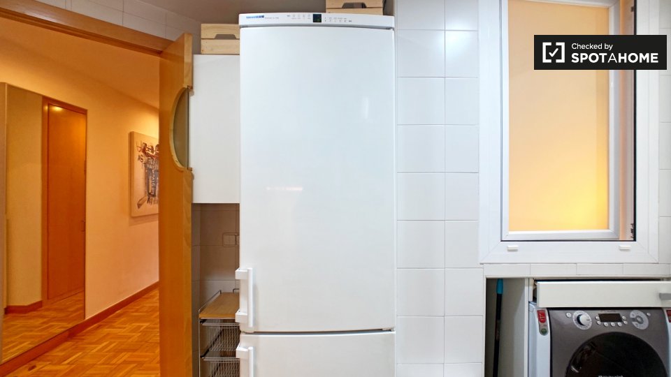 Double room Madrid, 4 beds, 90m² — photo 17
