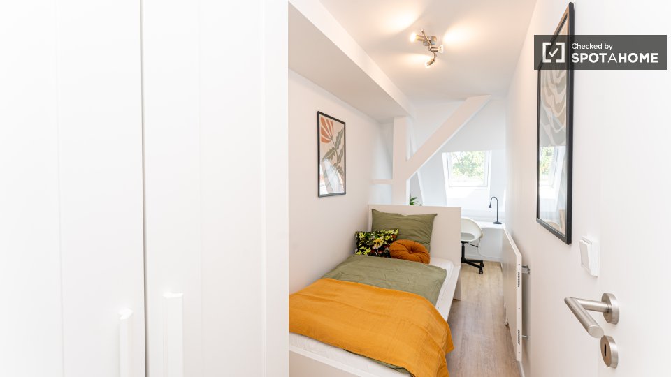 Double room Berlin, 3 beds, 48m² — photo 9
