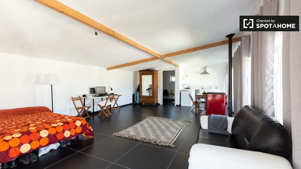 Apartment Brussels, 1 bed, 70m² — photo 1
