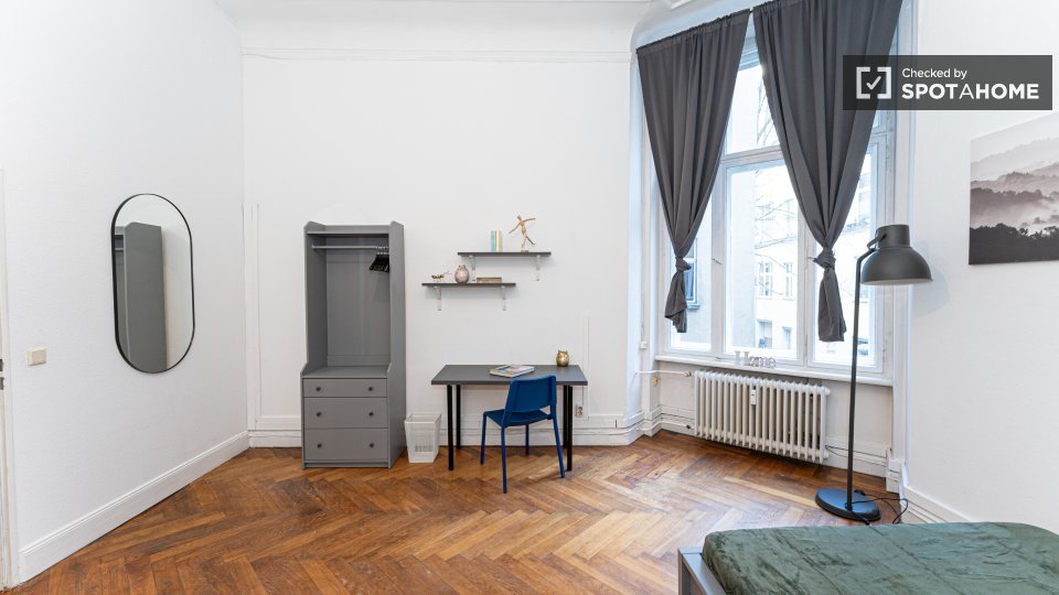 Double room Berlin, 7 beds, 146m² — photo 9
