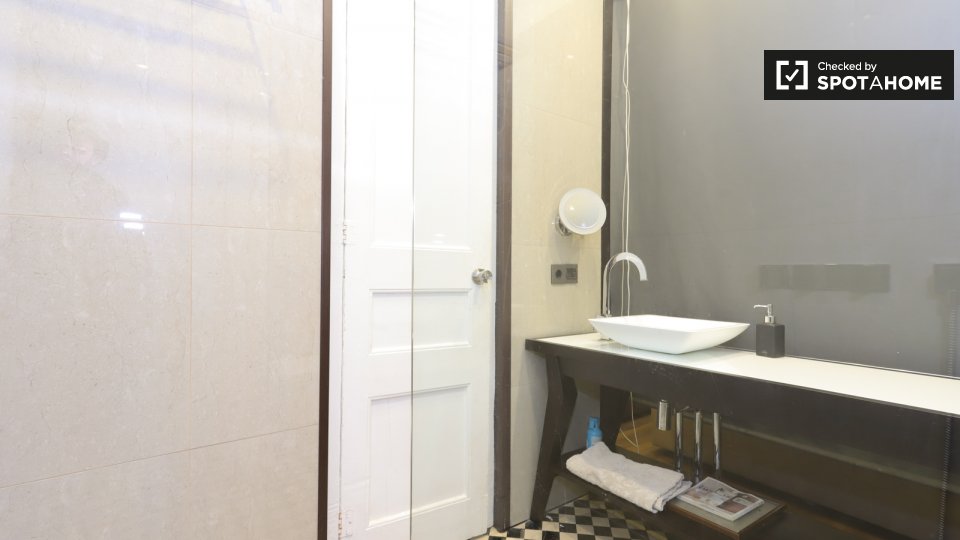 Apartment Barcelona, 2 beds — photo 8