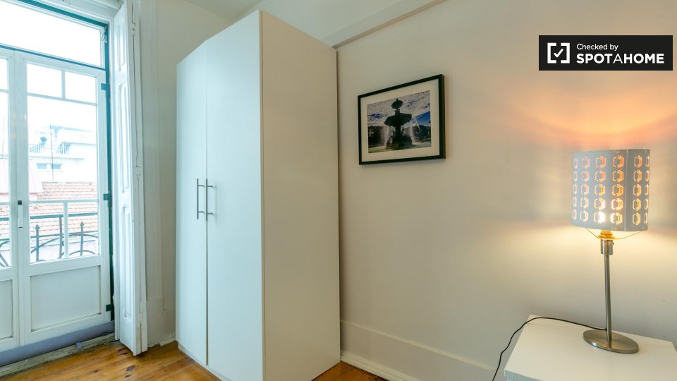Double room Lisbon, 5 beds, 170m² — photo 4