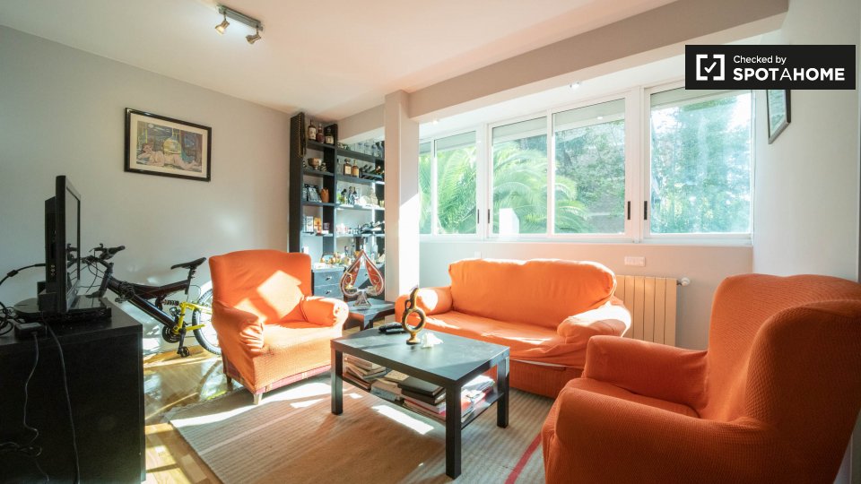 Double room Madrid, 3 beds, 110m² — photo 6
