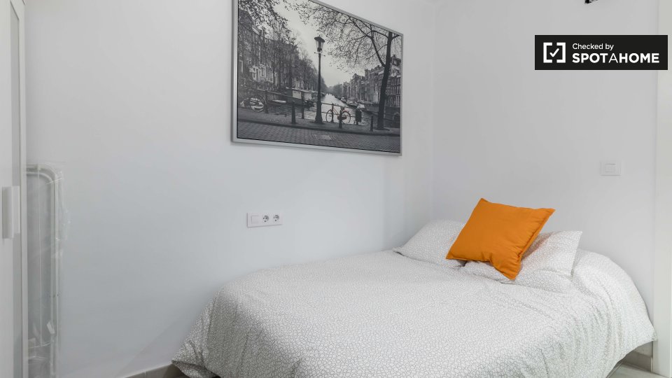 Double room Valencia, 4 beds, 100m² — photo 19