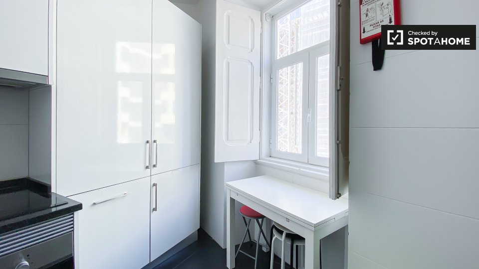 Double room Lisbon, 5 beds, 120m² — photo 7
