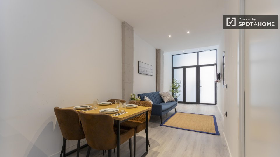 Apartment Valencia, 2 beds, 129m² — photo 22
