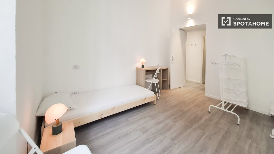 Double room Milan, 3 beds, 70m² — photo 50