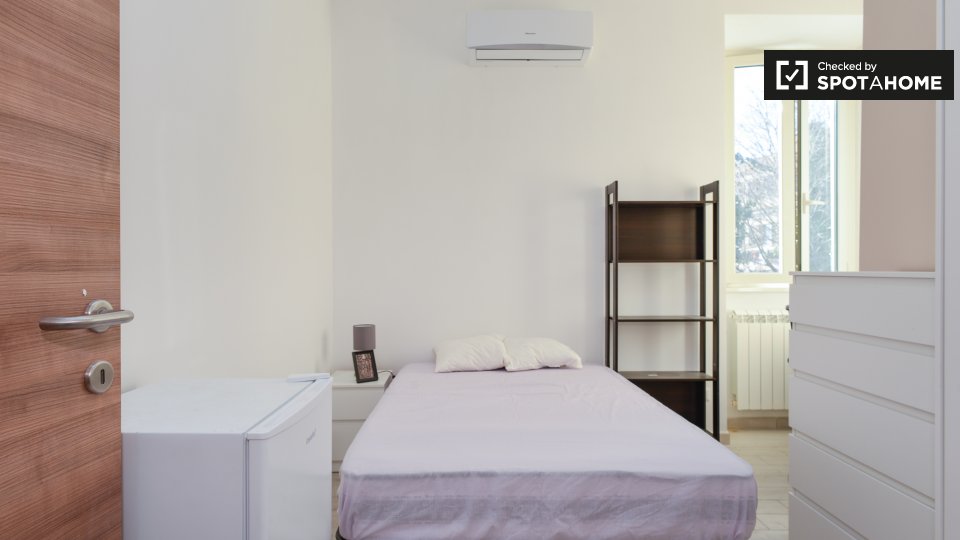 Double room Rome, 5 beds — photo 3