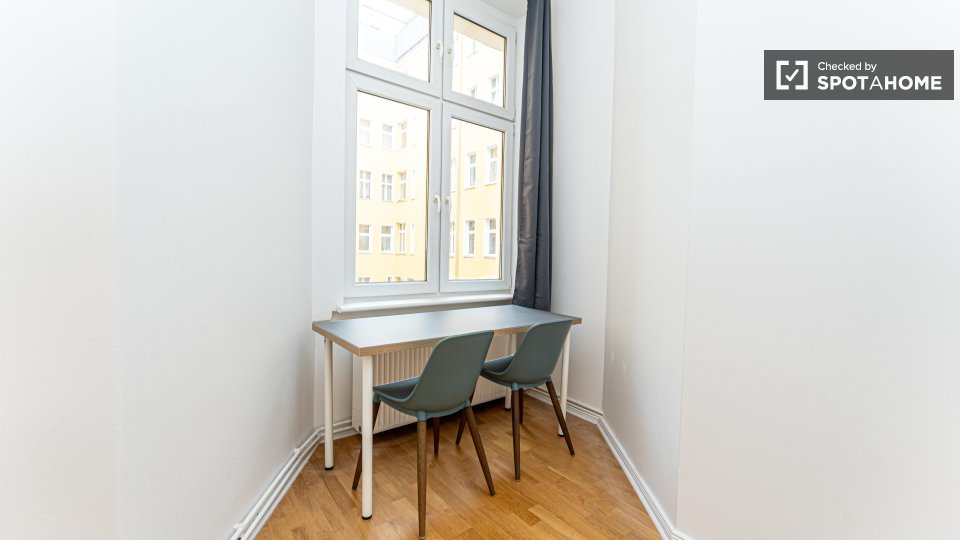 Apartment Berlin, 2 beds, 72m² — photo 3