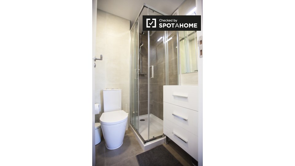 Double room Lisbon, 7 beds, 180m² — photo 8