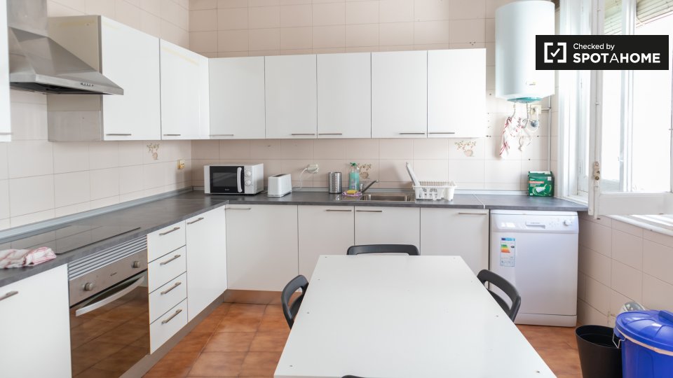 Double room Madrid, 10 beds, 220m² — photo 14
