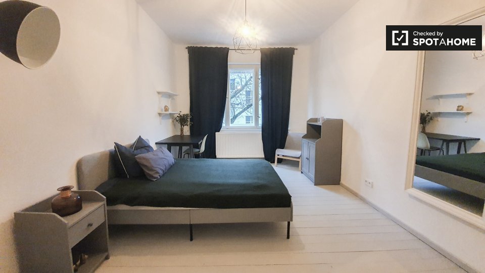 Double room Berlin, 3 beds — photo 15