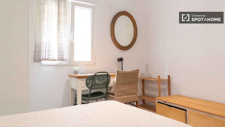 Double room Madrid, 5 beds — photo 5