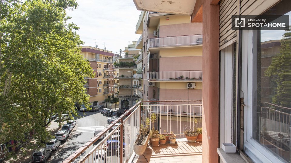 Double room Rome, 3 beds, 100m² — photo 8