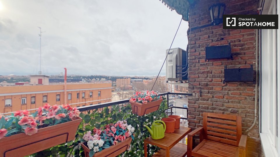 Double room Madrid, 4 beds, 90m² — photo 9