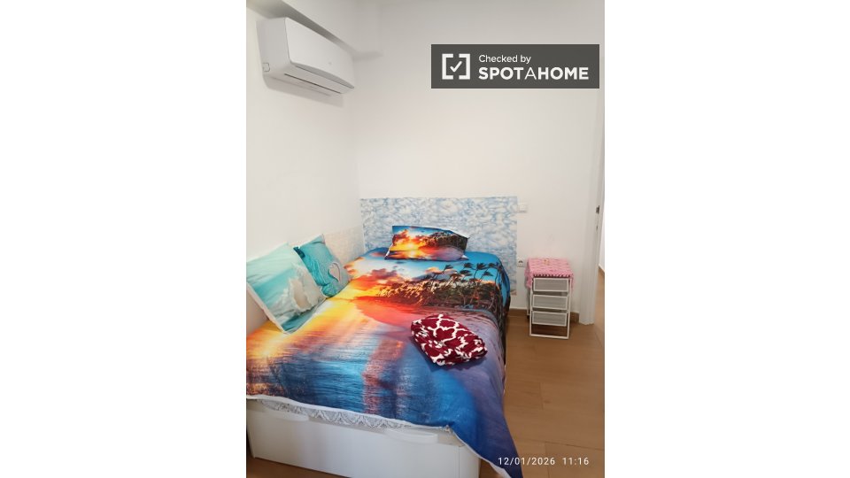 Double room Madrid, 5 beds, 120m² — photo 41