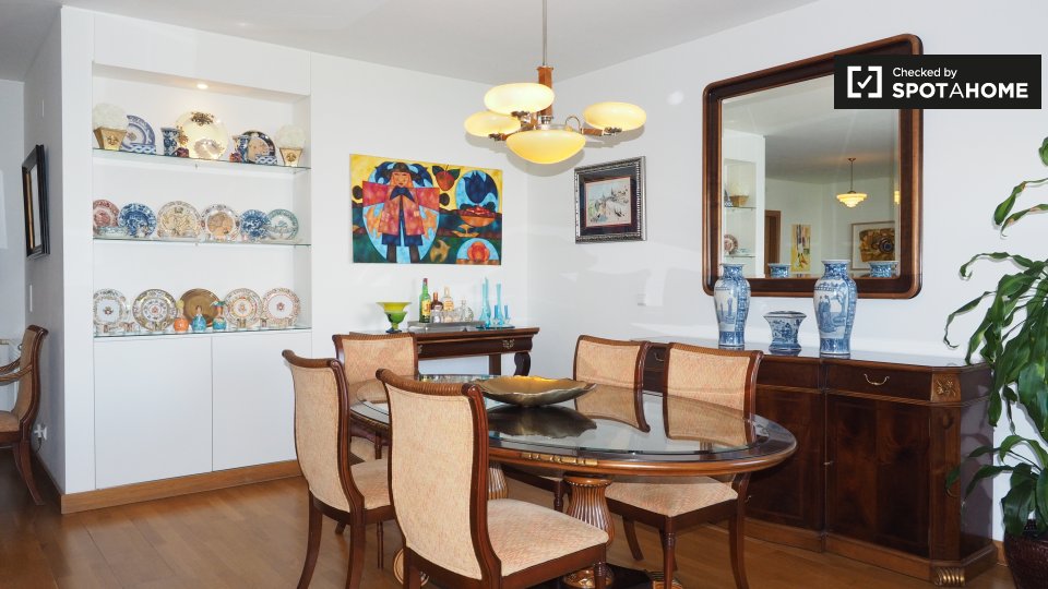Double room Lisbon, 2 beds, 165m² — photo 18