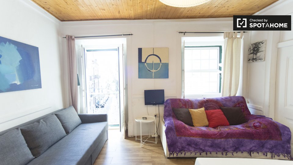 Apartment Lisbon, 5 beds, 94m² — photo 1