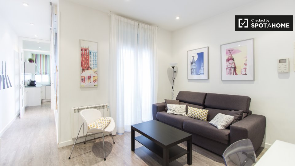 Apartment Madrid, 1 bed, 52m² — photo 1