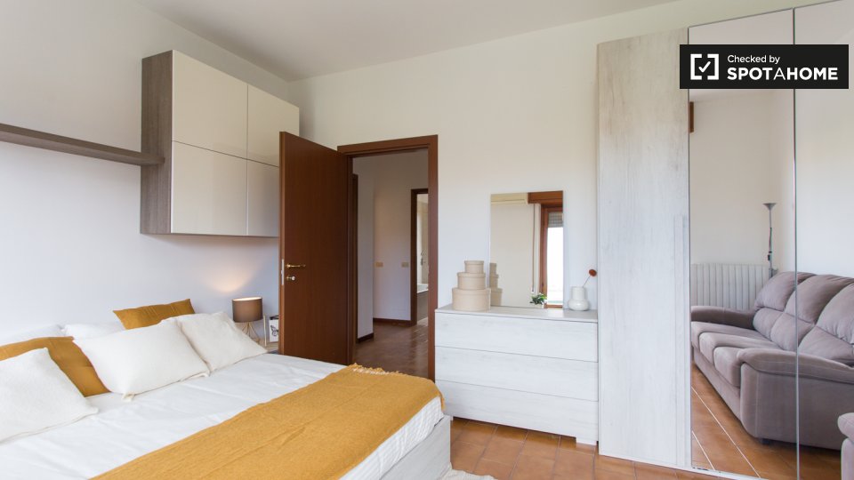 Double room Milan, 3 beds, 80m² — photo 10
