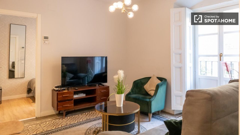Apartamento de 4 dormitorios en alquiler en Palacio, Madrid