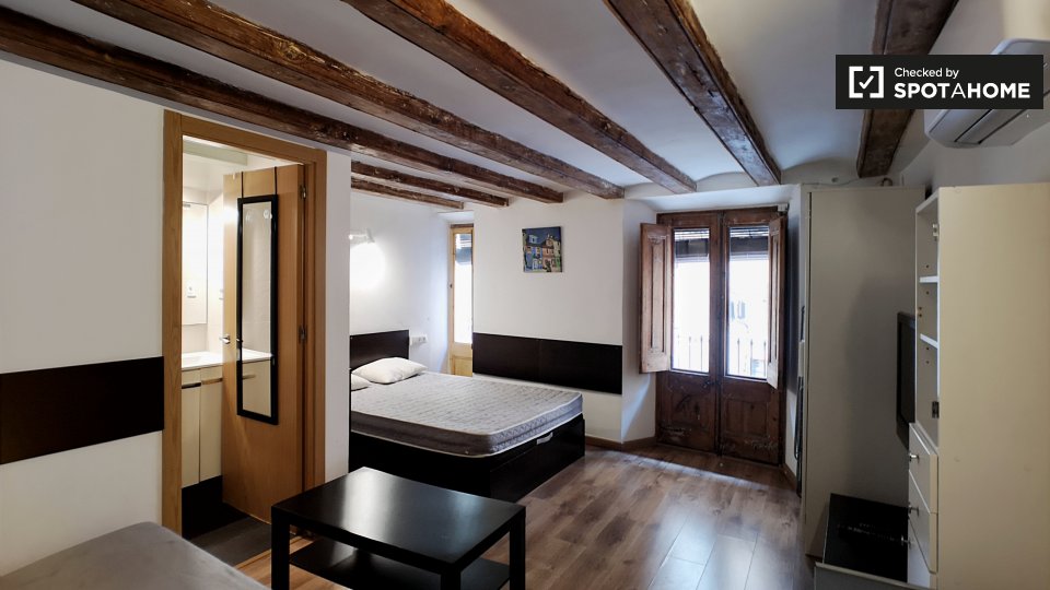 Apartment mono Barcelona, 50m² — photo 1
