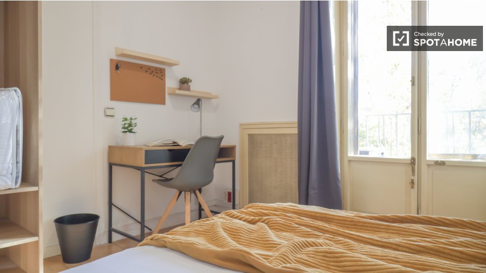 Double room Madrid, 18 beds — photo 15