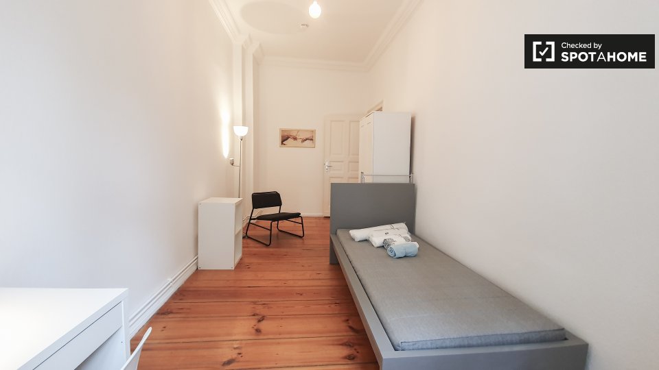 Double room Berlin, 3 beds — photo 12