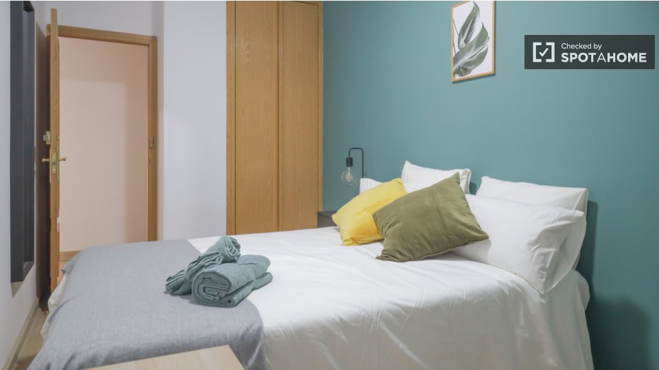 Double room Madrid, 11 beds, 300m² — photo 3