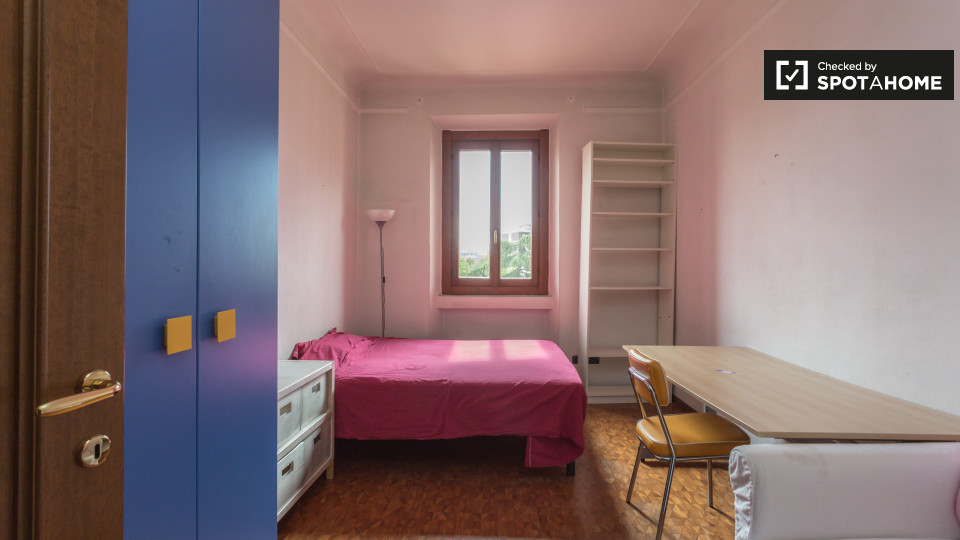 Double room Milan, 2 beds — photo 3