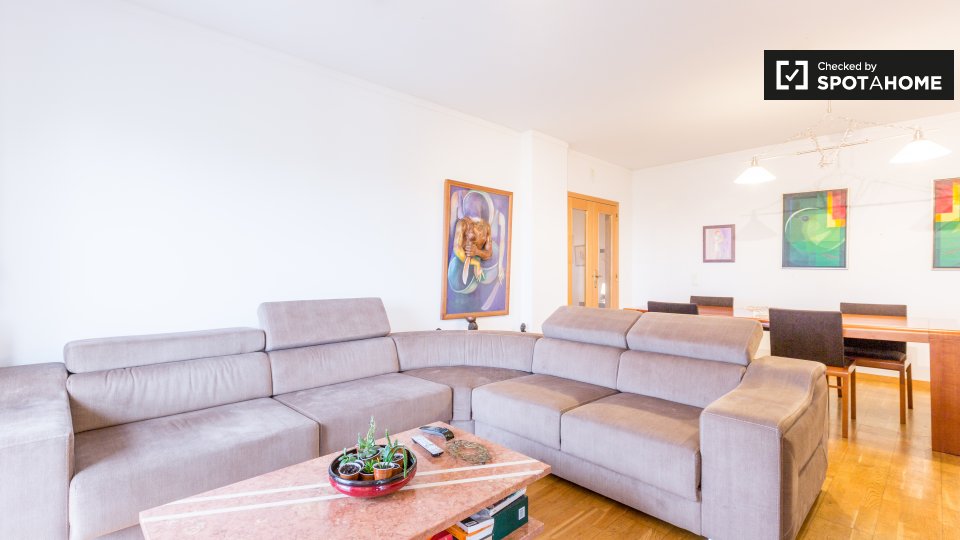 Double room Lisbon, 4 beds — photo 9