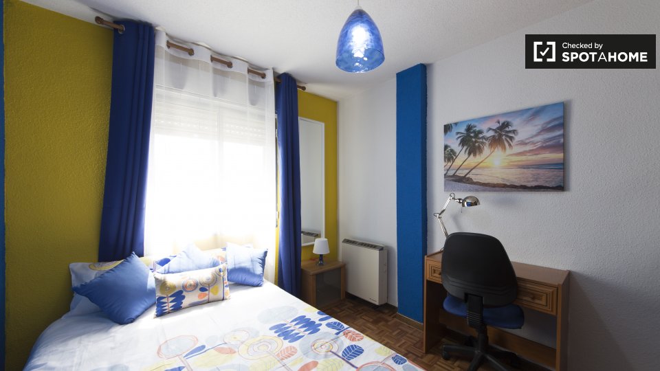 Double room Alcala_De_Henares, 5 beds, 160m² — photo 2