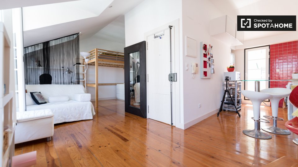 Apartment mono Lisbon, 40m² — photo 2