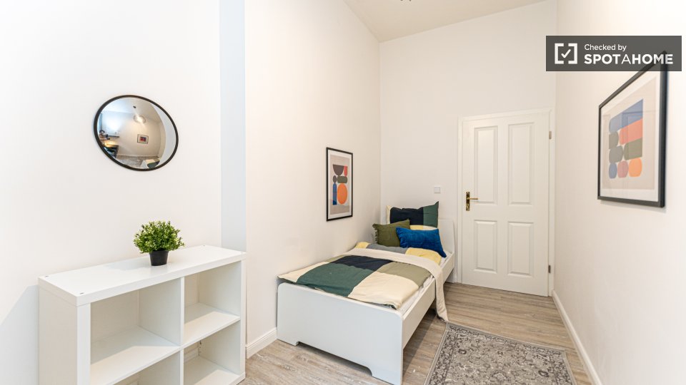 Double room Berlin, 6 beds, 101m² — photo 24