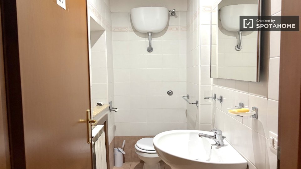 Double room Rome, 33 beds — photo 24